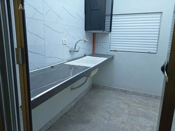 Venta Galpon + Local y 2 deptos 3 amb, L. Mirador