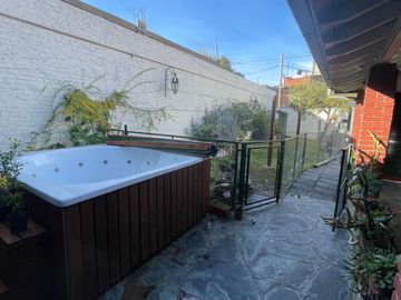 Casa 5 ambientes amplio terreno oportunidad