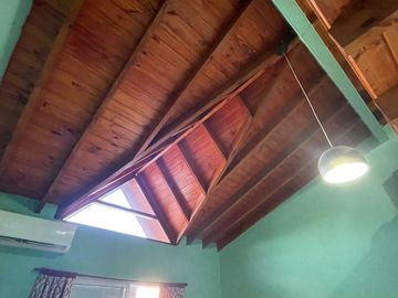 Casa 5 ambientes amplio terreno oportunidad
