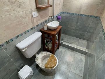 Casa 5 ambientes amplio terreno oportunidad