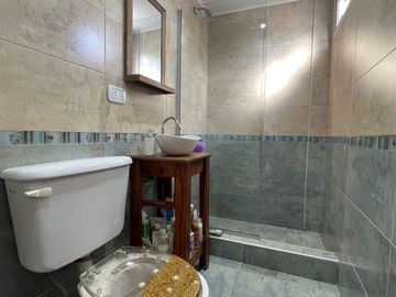 Casa 5 ambientes amplio terreno oportunidad