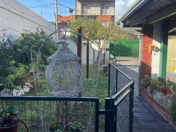 Casa 5 ambientes amplio terreno oportunidad