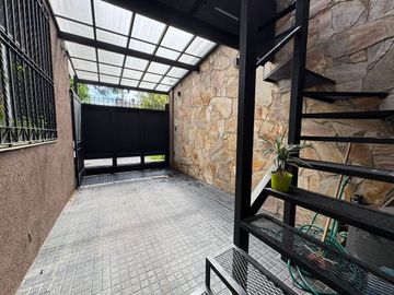 PH 3 AMB TIPO CASA / COCHERA / TERRAZA