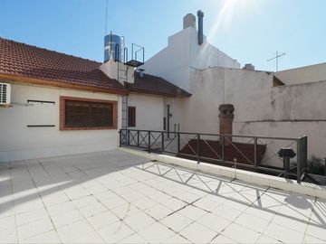 CASA EN AVELLANEDA