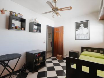 CASA EN AVELLANEDA