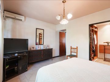 CASA EN AVELLANEDA