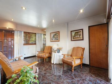 CASA EN AVELLANEDA
