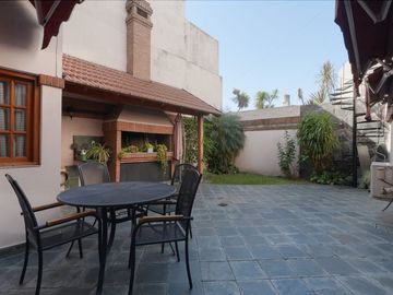 CASA EN AVELLANEDA