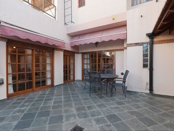 CASA EN AVELLANEDA