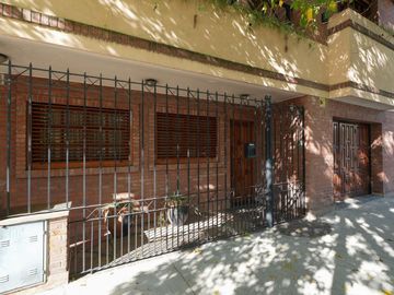 CASA EN AVELLANEDA