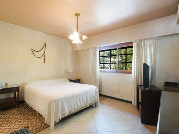CASA EN AVELLANEDA