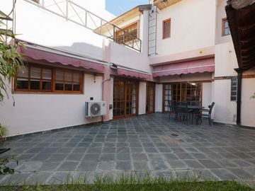 CASA EN AVELLANEDA