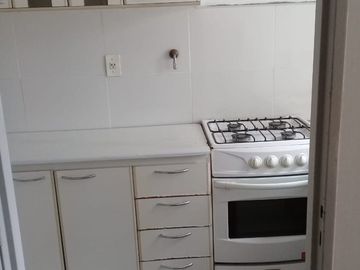 Venta  departamento de un dormitorio pleno centro.