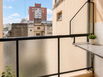 Alquiler residencial 3 amb Flores piso alto lumino