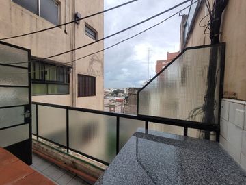 Alquiler residencial 3 amb Flores piso alto lumino