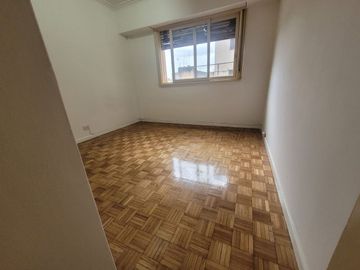 Alquiler residencial 3 amb Flores piso alto lumino