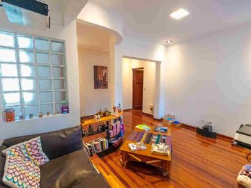 Pasillo En VENTA + terraza exclusiva en el Centro