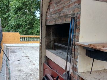 VENTA CASA PA 2 DOR., QUINCHO Y TERRAZA ZONA SUR