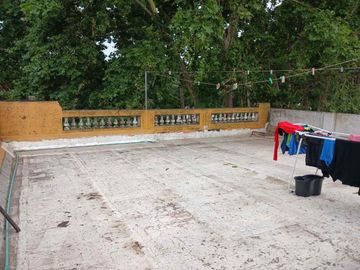 VENTA CASA PA 2 DOR., QUINCHO Y TERRAZA ZONA SUR