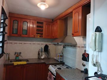 VENTA CASA PA 2 DOR., QUINCHO Y TERRAZA ZONA SUR