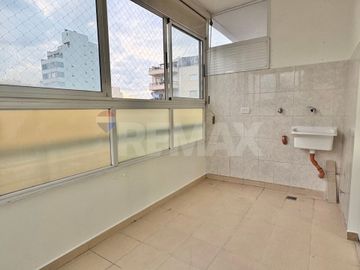 VENTA DEPARTAMENTO 2 AMBIENTES AL FRENTE C/ BALCON
