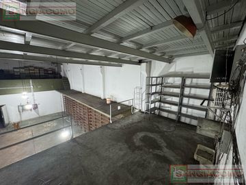 DEPÓSITO 1300M2 CON OFICINAS y 2 CAMARAS FRIGORÍFICAS