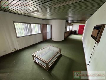 DEPÓSITO 1300M2 CON OFICINAS y 2 CAMARAS FRIGORÍFICAS