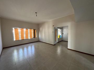Casa de 4 dormitorios a la venta en Rosario