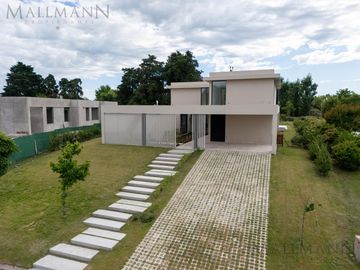 Casa en Venta Pilará 4 Dormitorios en Suite