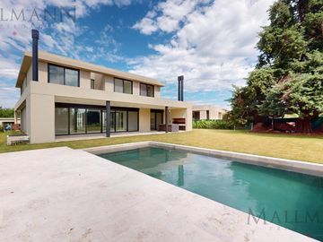 Casa en Venta Pilará 4 Dormitorios en Suite