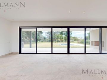 Casa en Venta Pilará 4 Dormitorios en Suite