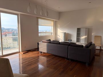 Departamento en renta en Lomas Country