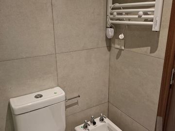 ALQUILER A ESTRENAR MONOAMBIENTE BALCON FRANCES