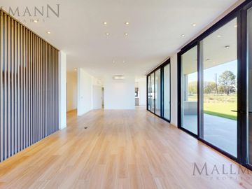 Venta Casa 5 Dorm en Suite en Pilará, El Milord