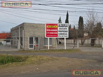 Local en Av Jose E. Uriburu al 1500 - Ex Ruta Nacional N° 8 - PILAR