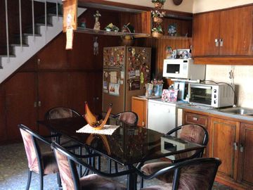 Casa de 4 ambientes a la venta en Villa Urquiza
