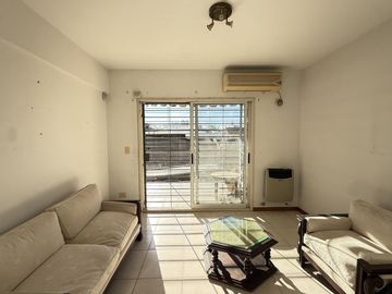 Departamento  de 3 ambientes con cochera en Florida