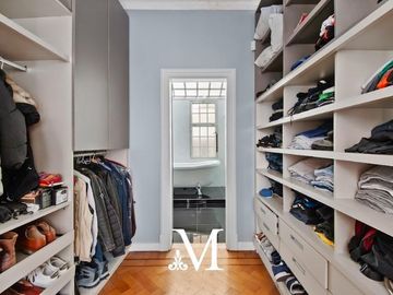 CASA EN VENTA BELGRANO ZONA DE EMBAJADAS 7 AMB.