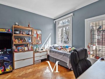 CASA EN VENTA BELGRANO ZONA DE EMBAJADAS 7 AMB.