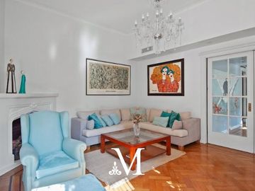 CASA EN VENTA BELGRANO ZONA DE EMBAJADAS 7 AMB.