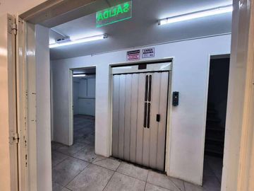 EXCELENTE LOCAL FOCO COMERCIAL - 2 PLANTAS - 715 m2