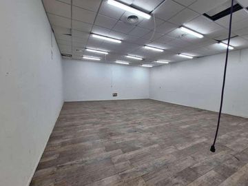 EXCELENTE LOCAL FOCO COMERCIAL - 2 PLANTAS - 715 m2