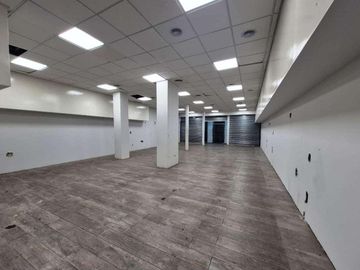 EXCELENTE LOCAL FOCO COMERCIAL - 2 PLANTAS - 715 m2