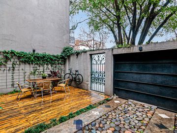 PH - VENTA - CHACARITA - 4 AMB - ENTRADA INDEPENDIENTE - COCHERA - PATIOS