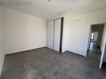Venta Casa a estrenar 4 Ambientes-  Santa Emilia Pilar del Este