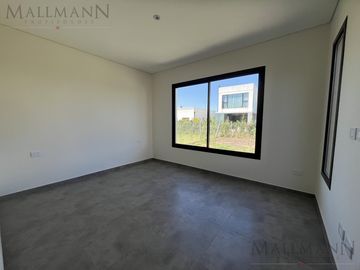 Venta Casa a estrenar 4 Ambientes-  Santa Emilia Pilar del Este