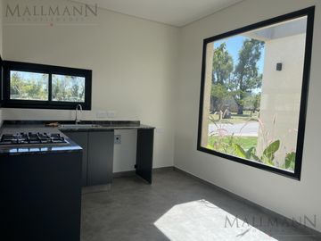 Venta Casa a estrenar 4 Ambientes-  Santa Emilia Pilar del Este