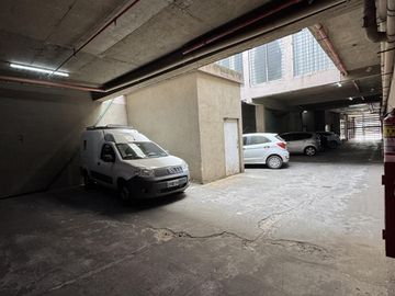 Venta cochera cubierta en Almagro