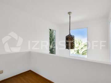 Casa en  alquiler anual 4 dormitorios en Santa Bárbara, en isla chica, excelente ubicación y diseño