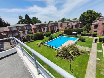 DEPARTAMENTO DUPLEX 3 AMB VENTA COCHERA AMENIT